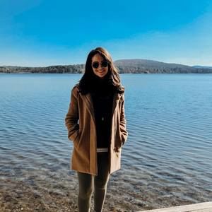 Meet your Posher, Julie